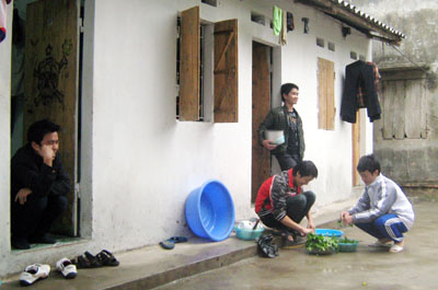 Quản lý sinh viên ngoại trú, ở xa gia đình Vấn đề nan giải